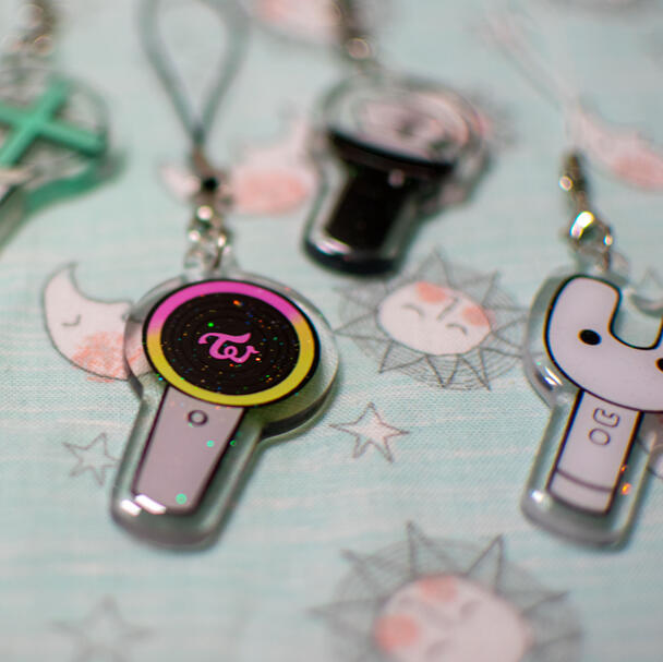 kpop lightstick phone charms